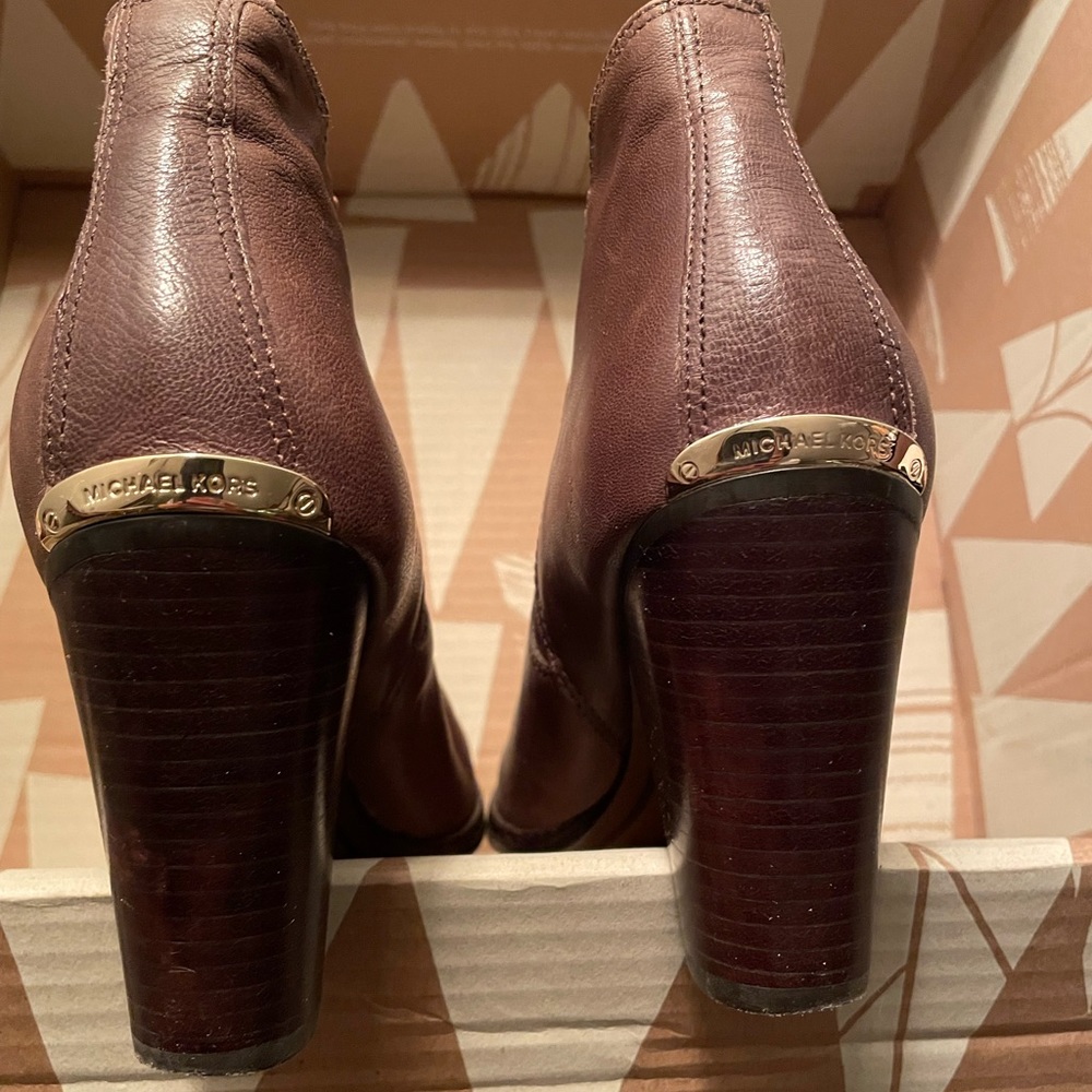 Michael Kors heeled boots 5.5